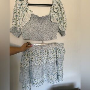 ARULA Blue and White Floral Set Blouse and Skirt - Size A / 1X